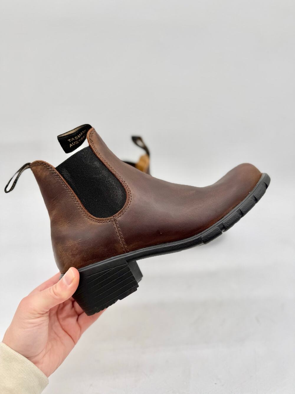 Blundstone 1673 Heeled Antique Brown Original Leather Chelsea Boots Women's 7